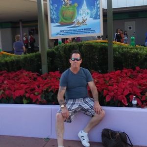 Meet your Posher, Larry